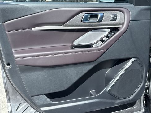 New 2026 Ford Explorer Platinum image 18