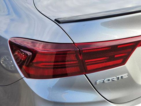 Used 2023 Kia Forte GT-Line w/ GT-Line Premium Package image 8