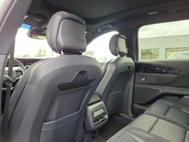 Used 2024 Lincoln Nautilus Reserve w/ Equipment Group 202A AWD/4WD image 25