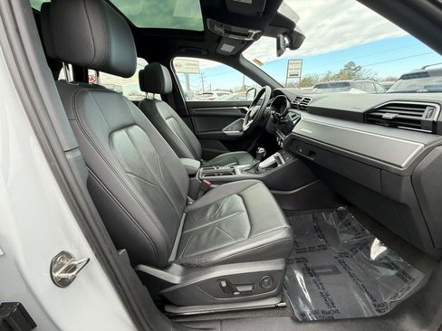 Used 2024 Audi Q3 2.0T Premium image 26