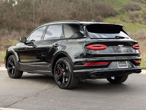 Certified 2025 Bentley Bentayga AWD/4WD image 9