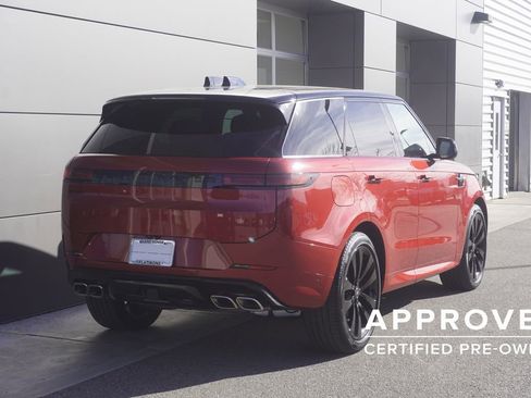 Used 2025 Land Rover Range Rover Sport Dynamic SE image 2