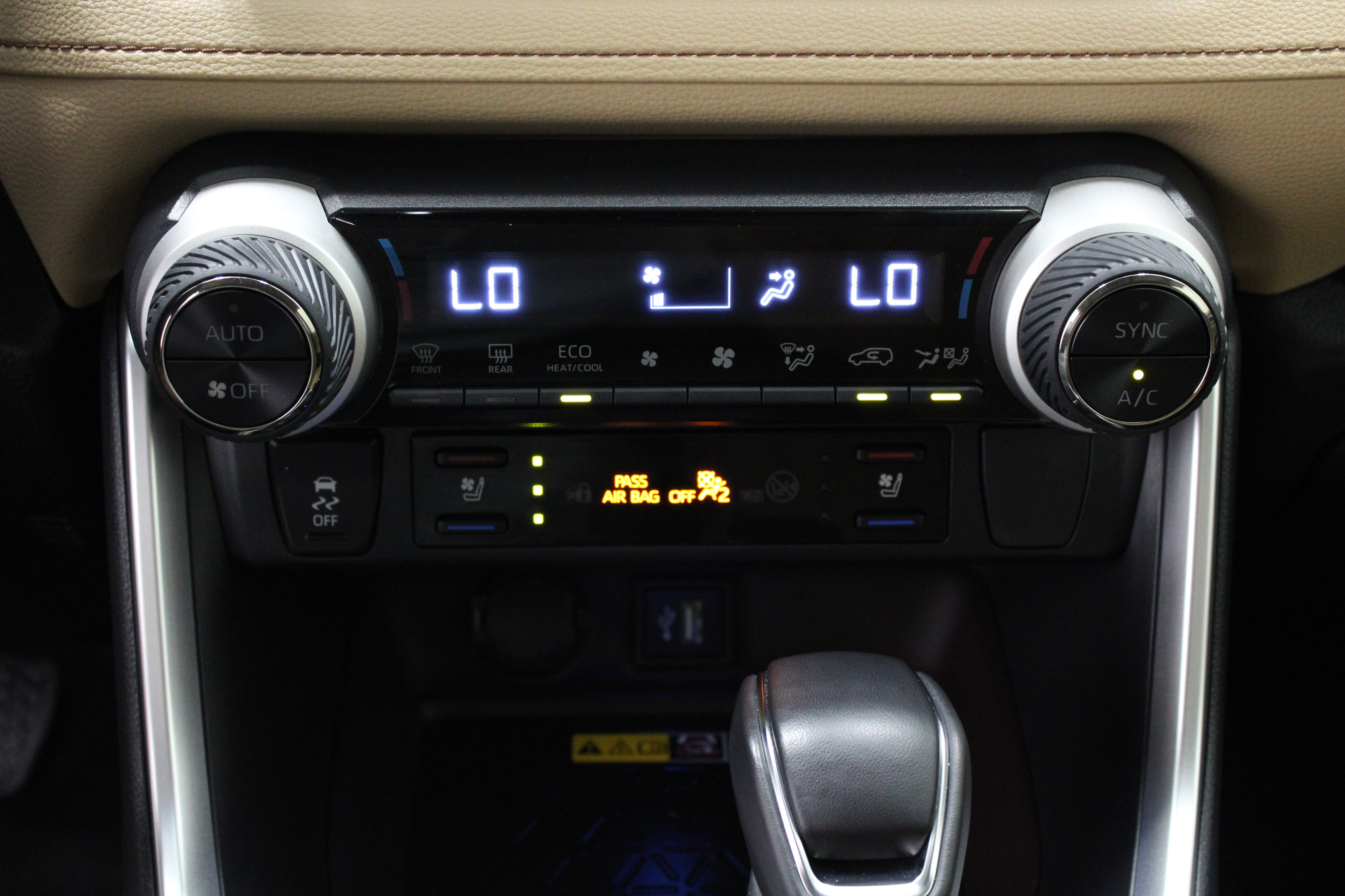 Certified 2025 Toyota RAV4 Limited w/ Advanced Technology Package AWD/4WD image 20