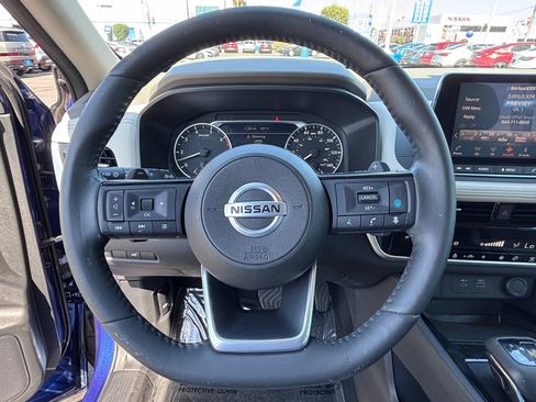 Used 2021 Nissan Rogue SV w/ Premium Package FWD image 23