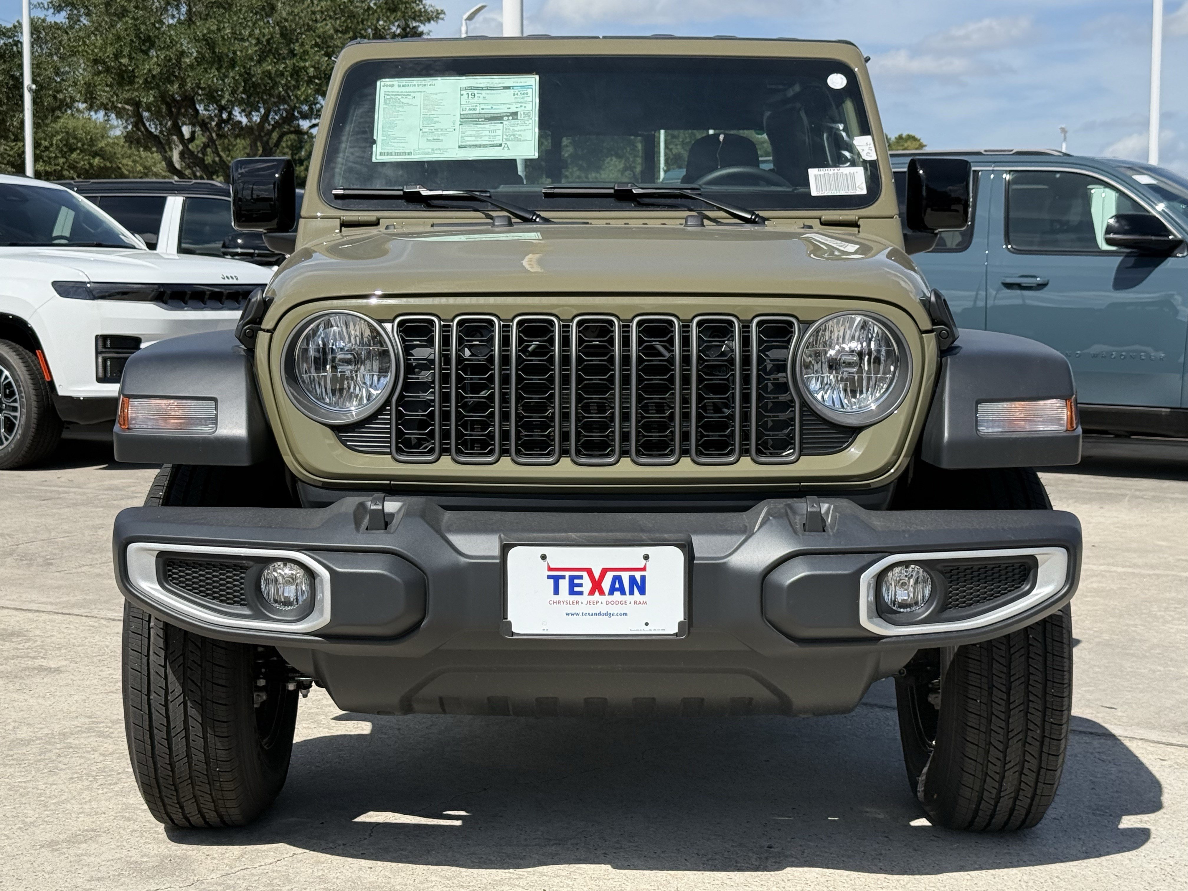 New 2026 Jeep Gladiator Sport AWD/4WD image 7