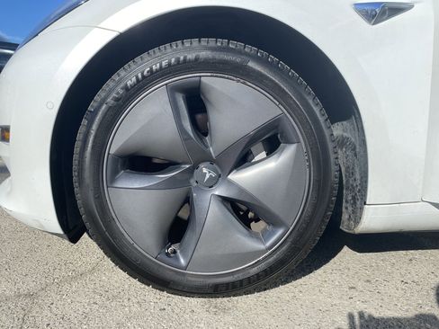 Used 2020 Tesla Model 3 Long Range image 29