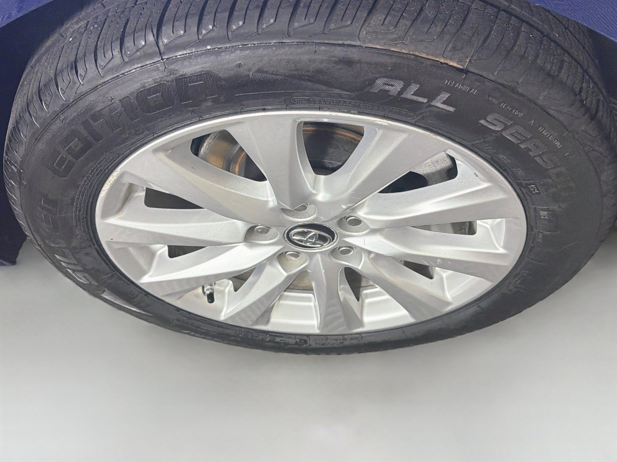 Used 2018 Toyota Camry LE FWD image 11
