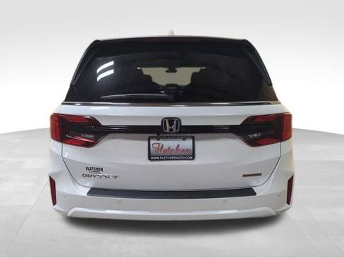 New 2026 Honda Odyssey Touring image 5