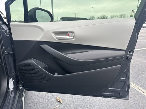 Certified 2025 Toyota Corolla LE image 10