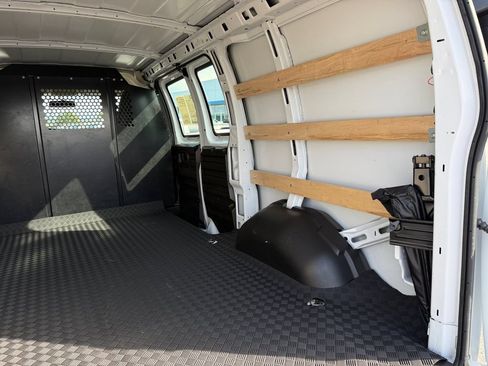 Used 2025 Chevrolet Express 2500 w/ Driver Convenience Package RWD image 28