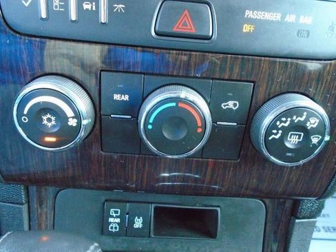 Used 2017 Chevrolet Traverse LT AWD/4WD image 12