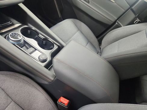 Used 2025 Ford Explorer Active image 23