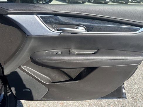 Certified 2025 Cadillac XT5 Premium Luxury image 4
