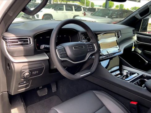 New 2026 Jeep Grand Wagoneer L Limited AWD/4WD image 6