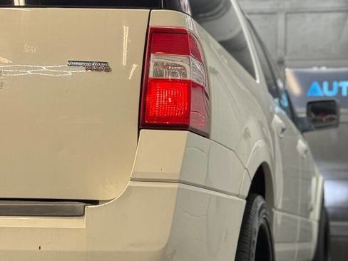 Used 2008 Ford Expedition EL XLT image 9