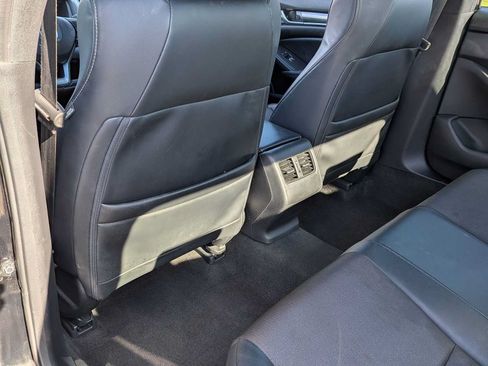 Used 2018 Honda Accord Sport image 18