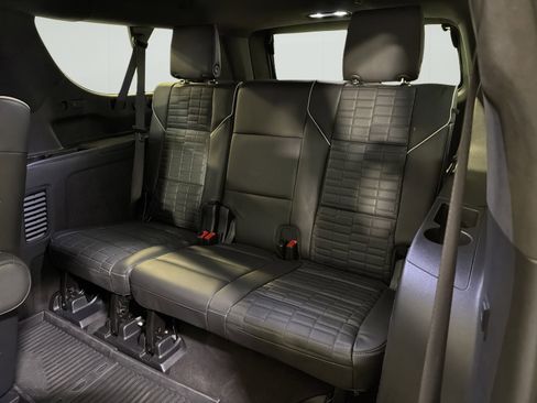 Used 2025 Cadillac Escalade ESV Sport Platinum w/ LPO, ONYX Package AWD/4WD image 12