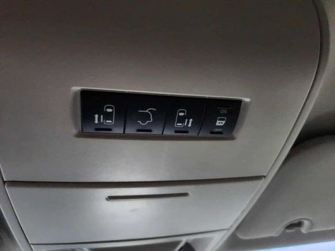 Used 2012 Chrysler Town & Country Touring w/ Entertainment Group #1 image 26