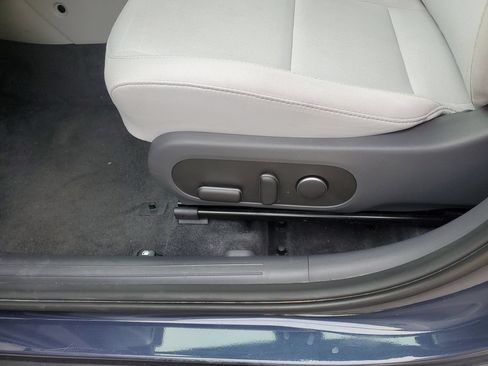 Used 2025 Hyundai Kona SEL FWD image 21