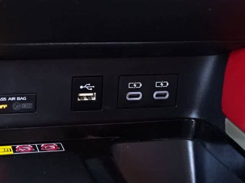 Certified 2025 Toyota Camry XLE FWD image 31