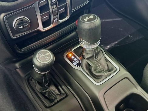 Used 2024 Jeep Wrangler Unlimited Sport image 6