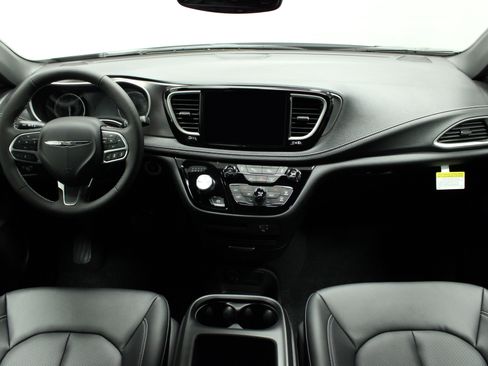 New 2026 Chrysler Pacifica Select AWD/4WD image 20