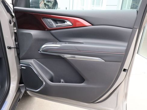 New 2026 Chevrolet Traverse Z71 w/ Enhanced Driving Package image 38