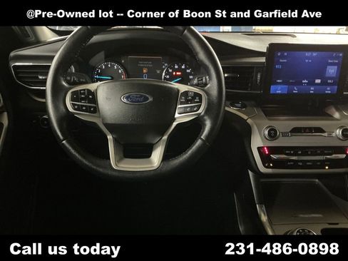 Used 2022 Ford Explorer XLT w/ Equipment Group 202A image 14