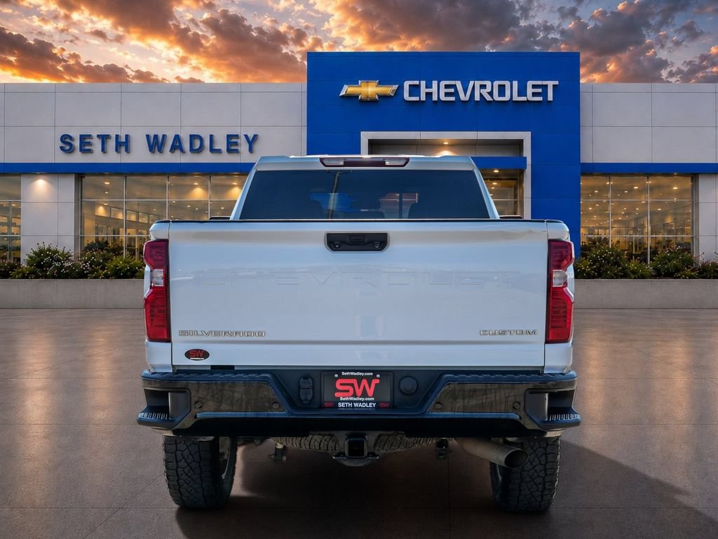 Used 2024 Chevrolet Silverado 2500 Custom w/ Custom Value Package AWD/4WD image 6