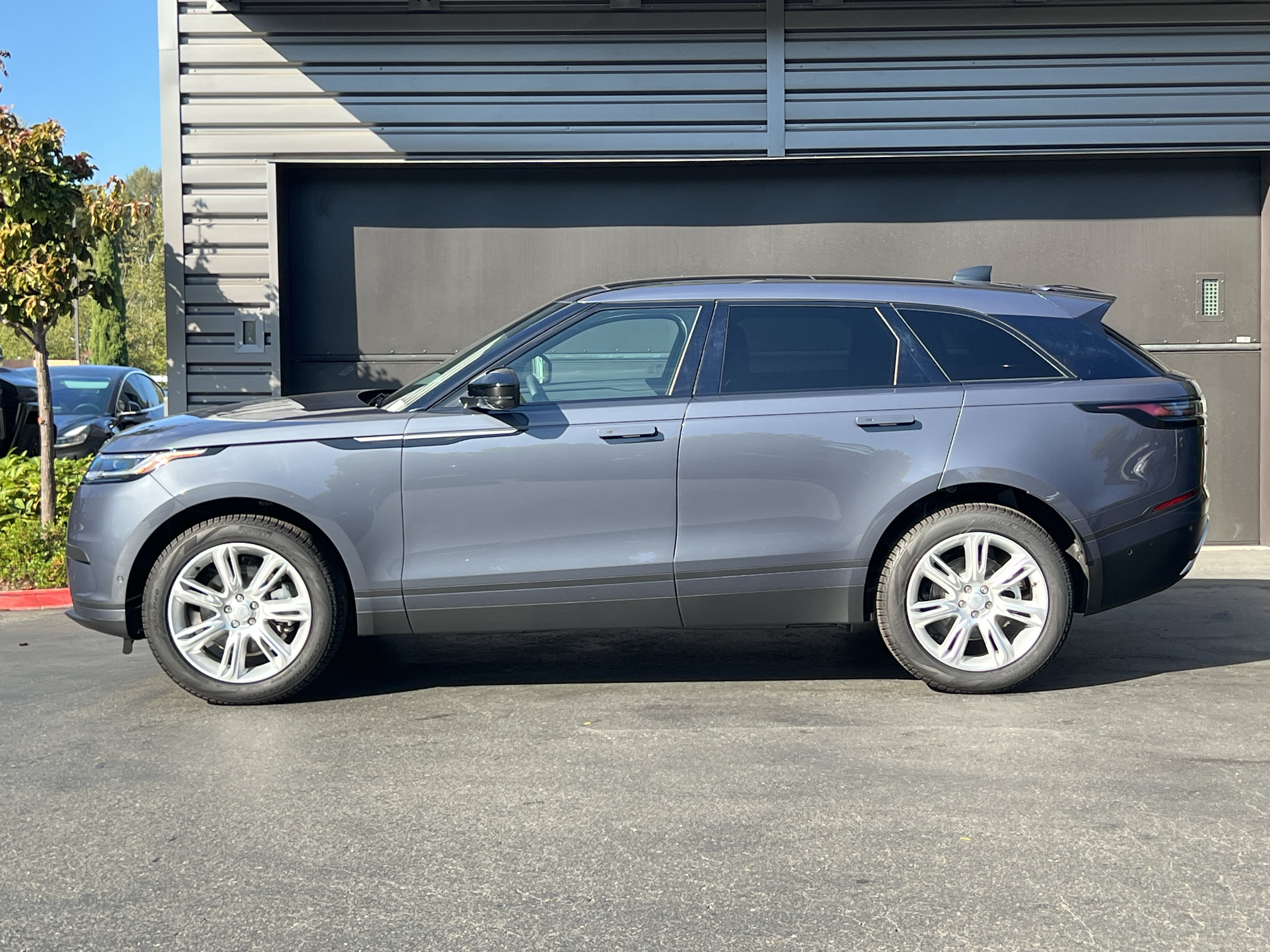 New 2025 Land Rover Range Rover Velar S AWD/4WD image 5