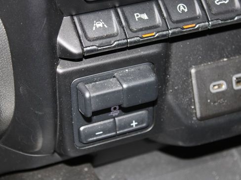 Used 2021 GMC Sierra 1500 Denali w/ Denali Ultimate Package image 29