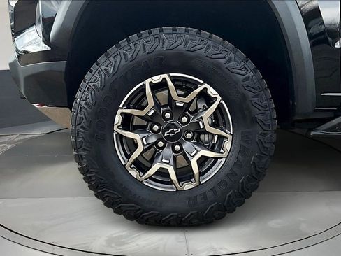 Certified 2024 Chevrolet Colorado ZR2 w/ ZR2 Convenience Package III image 33