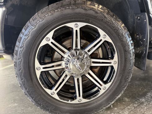 Used 2012 Ford F150 Lariat w/ Lariat Chrome Pkg image 10