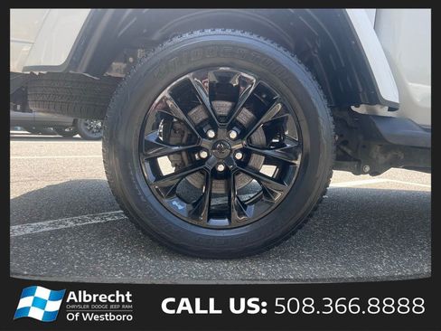 Used 2022 Jeep Gladiator Overland AWD/4WD image 31