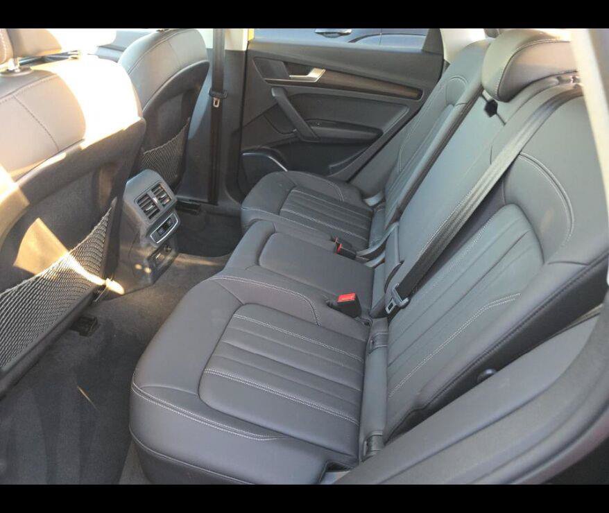 Used 2024 Audi Q5 2.0T Premium w/ Convenience Package AWD/4WD image 7
