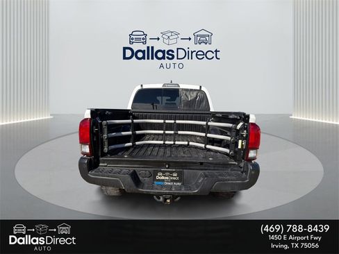 Used 2020 Toyota Tacoma TRD Sport w/ Technology Package image 7