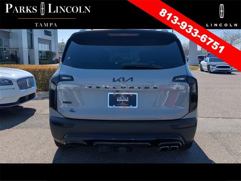 Used 2022 Kia Telluride EX w/ EX Premium Package image 5