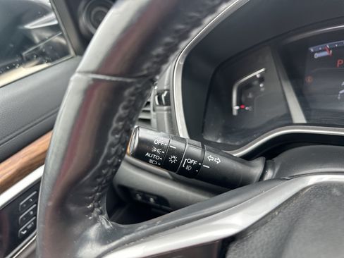 Used 2020 Honda CR-V Touring image 23