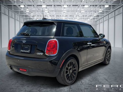 Used 2019 MINI Cooper 2-Door Hardtop FWD image 5