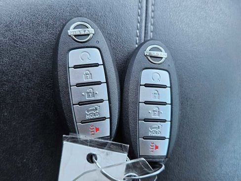 Used 2022 Nissan Pathfinder SL image 24