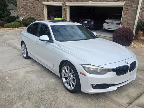 Used 2015 BMW 320i Sedan RWD image 2