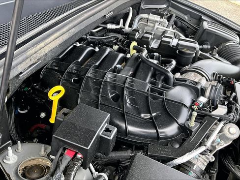 Used 2024 Dodge Durango GT AWD/4WD image 32