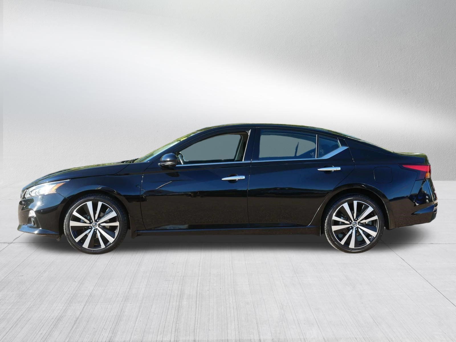 Used 2021 Nissan Altima 2.5 Platinum AWD/4WD image 4
