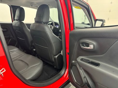 Used 2022 Jeep Renegade Limited AWD/4WD image 34