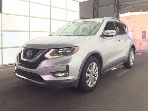 Used 2018 Nissan Rogue SV w/ Premium Package FWD image 1
