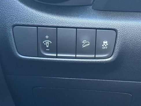 Used 2023 Hyundai Kona SE image 29