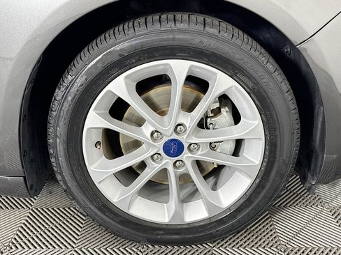 Used 2020 Ford Fusion SE FWD image 31