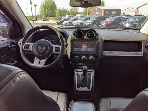 Used 2016 Jeep Compass High Altitude AWD/4WD image 16