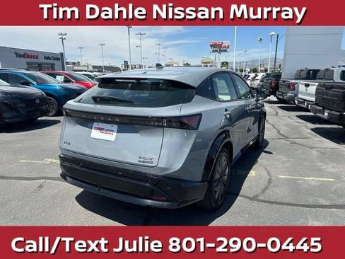 Used 2024 Nissan Ariya AWD image 11