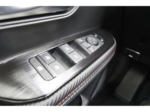 New 2026 Nissan Kicks SR FWD image 19